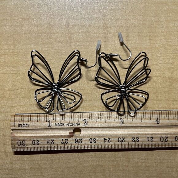 Butterfly wire earrings - Picture 1 of 3